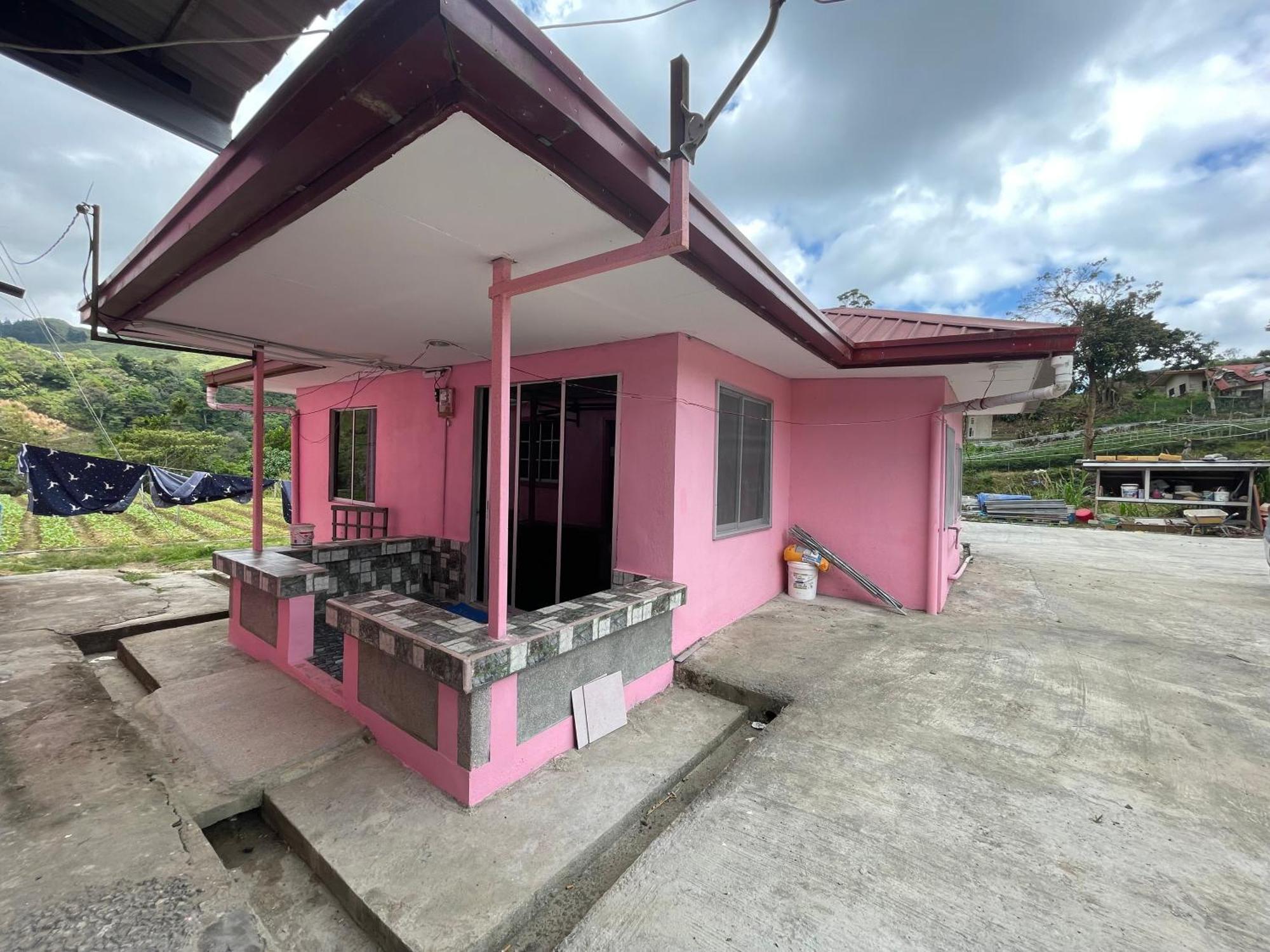 Pink Homestay Kundasang
