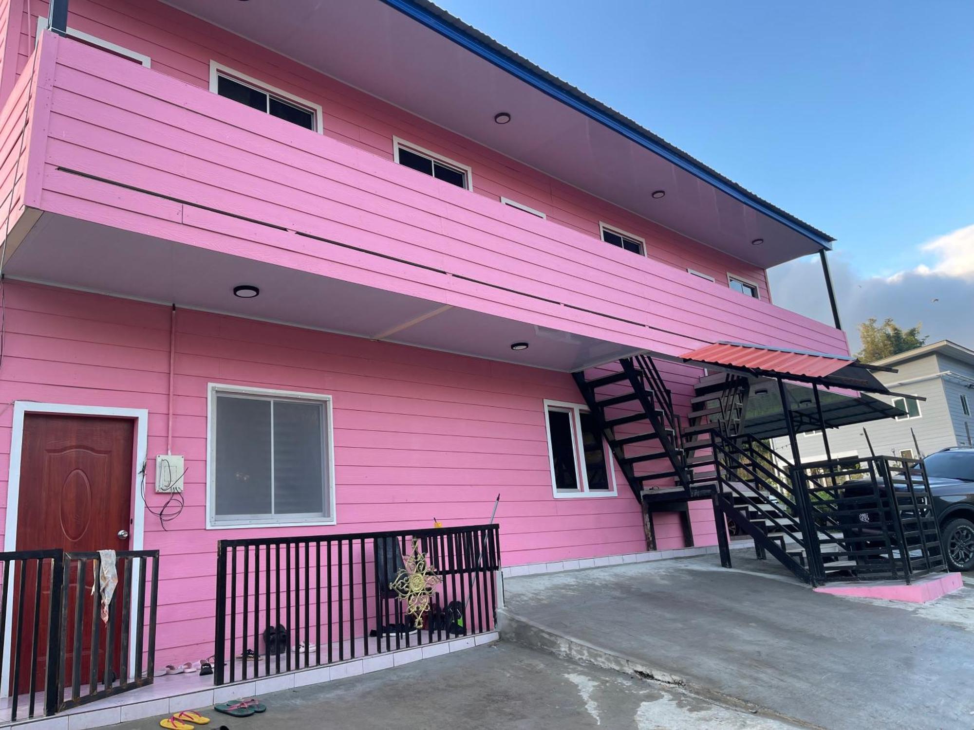 Homestay Pink *